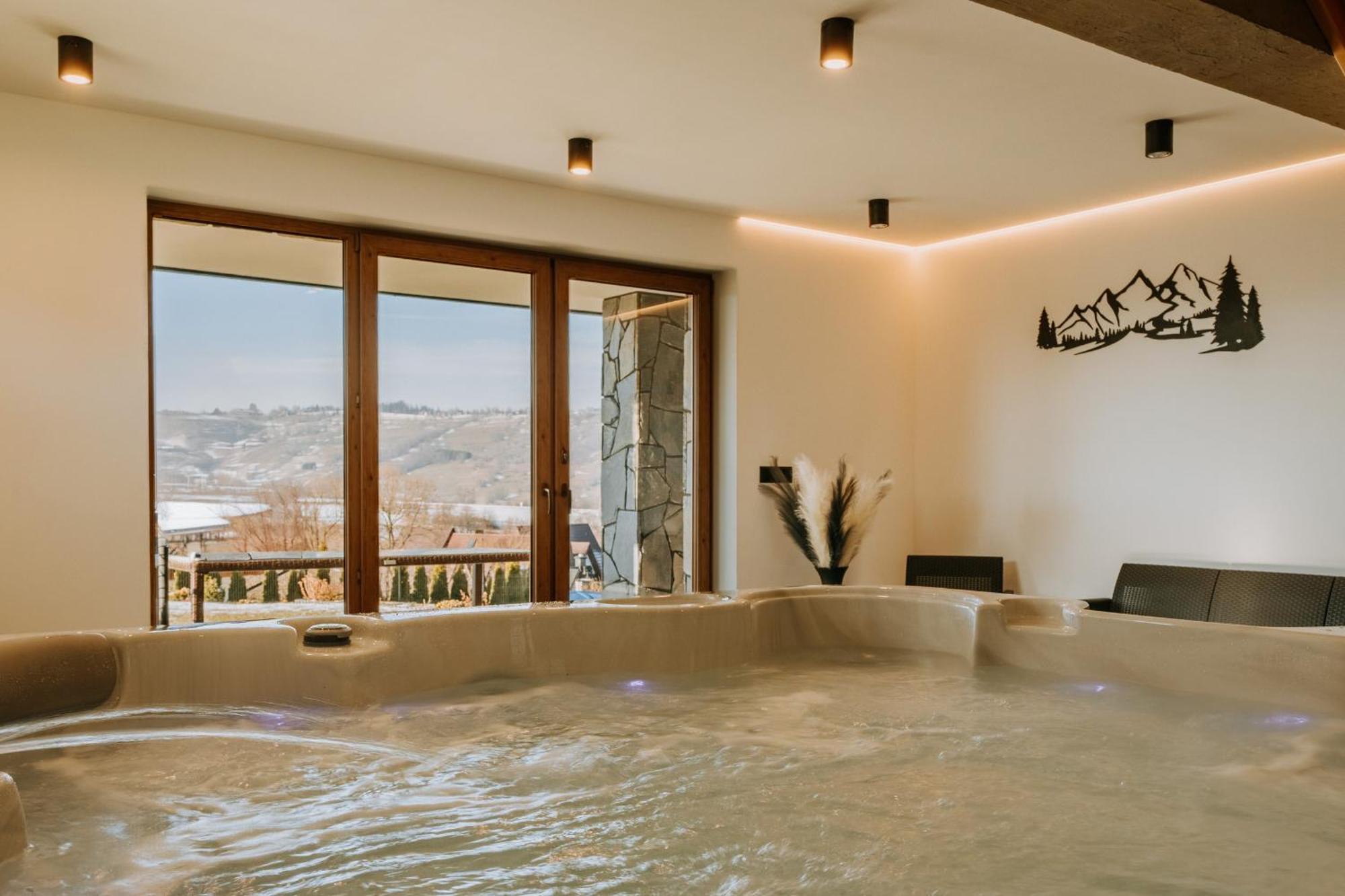 Topory Prestige House Sauna & Jacuzzi Willa *